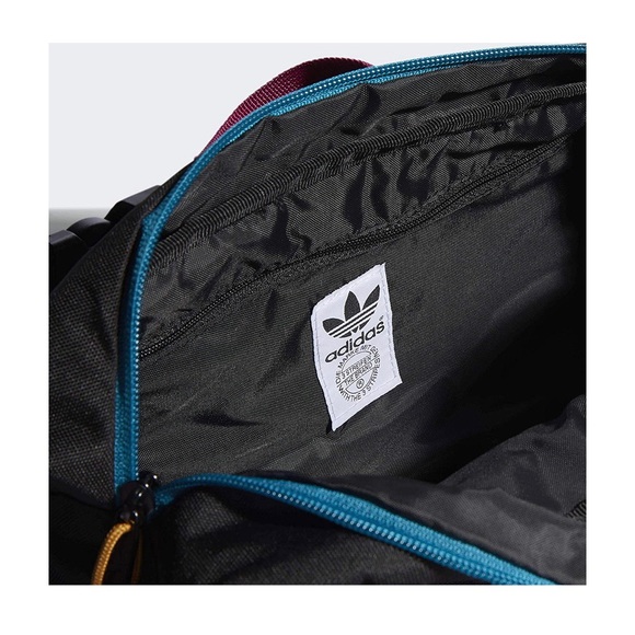 Adidas Originals Utility Crossbody Bag (Unisex) - Picture 5 of 6